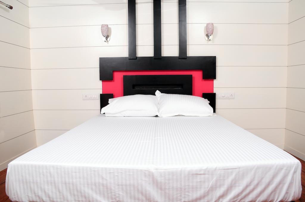 Hotel Vaishnav Tours Alappuzha Habitación foto